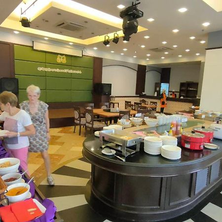 Mayflower Grande Hotel Phitszanulok Kültér fotó
