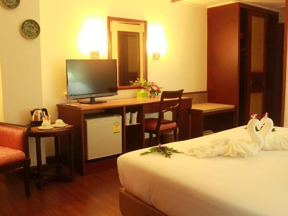 Mayflower Grande Hotel Phitszanulok Kültér fotó