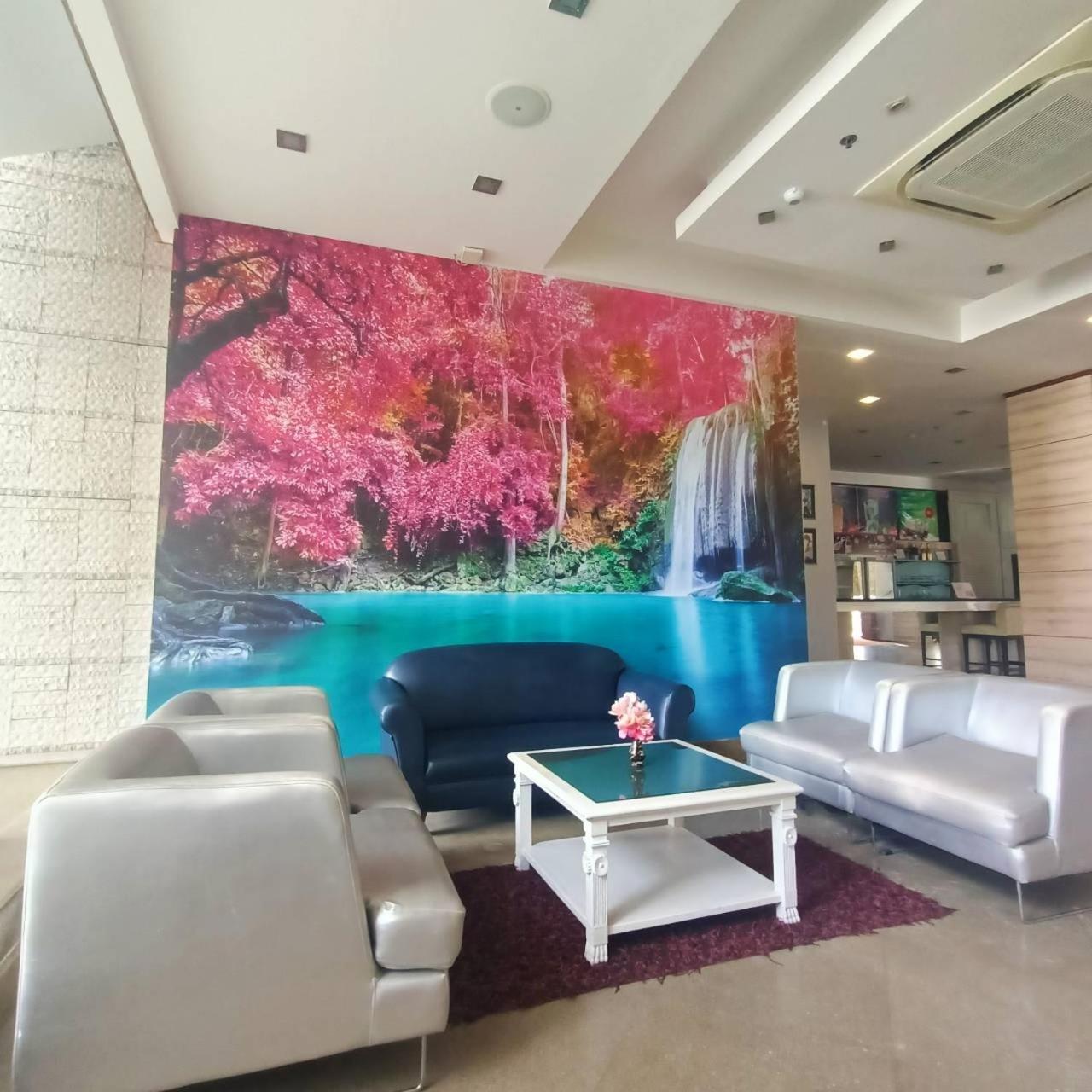 Mayflower Grande Hotel Phitszanulok Kültér fotó
