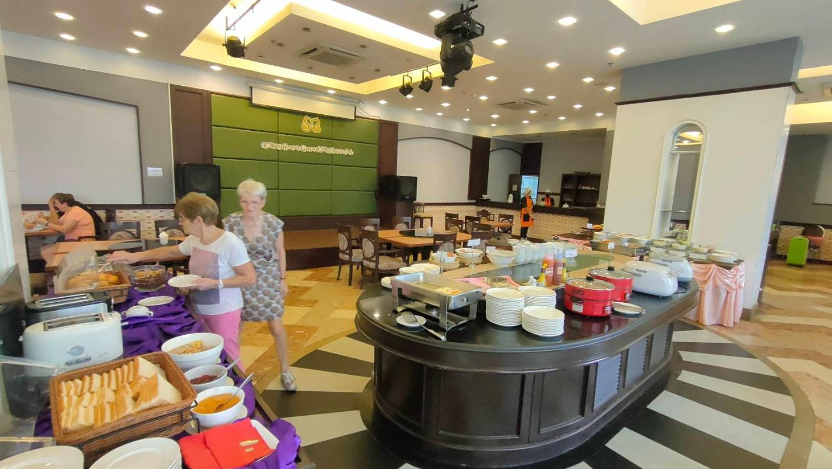 Mayflower Grande Hotel Phitszanulok Kültér fotó