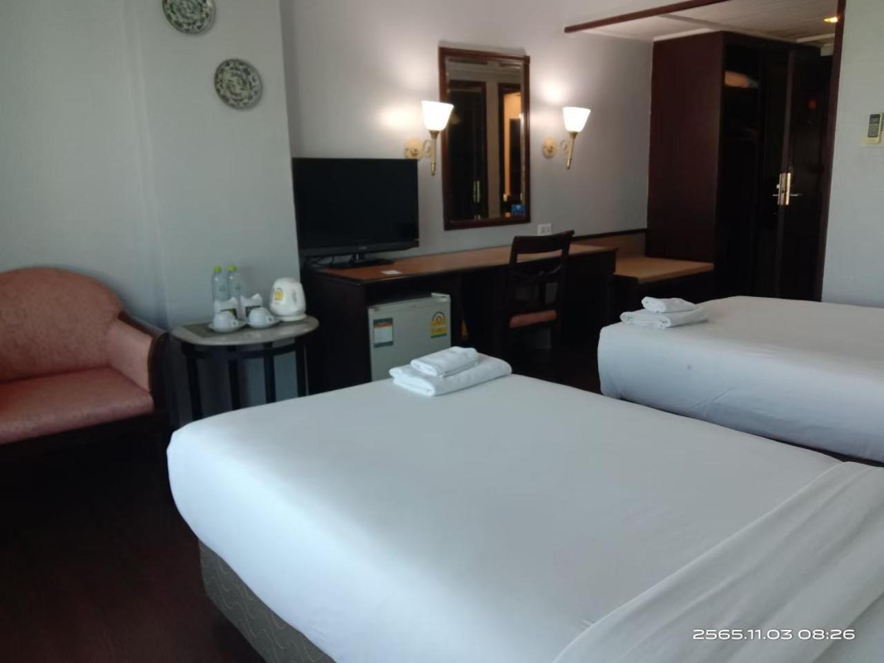 Mayflower Grande Hotel Phitszanulok Kültér fotó
