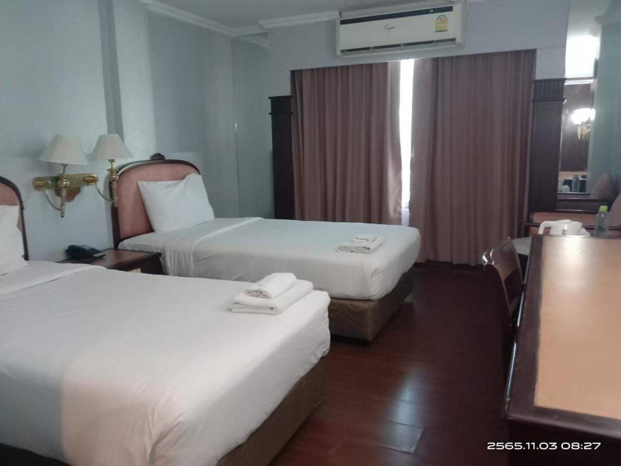 Mayflower Grande Hotel Phitszanulok Kültér fotó