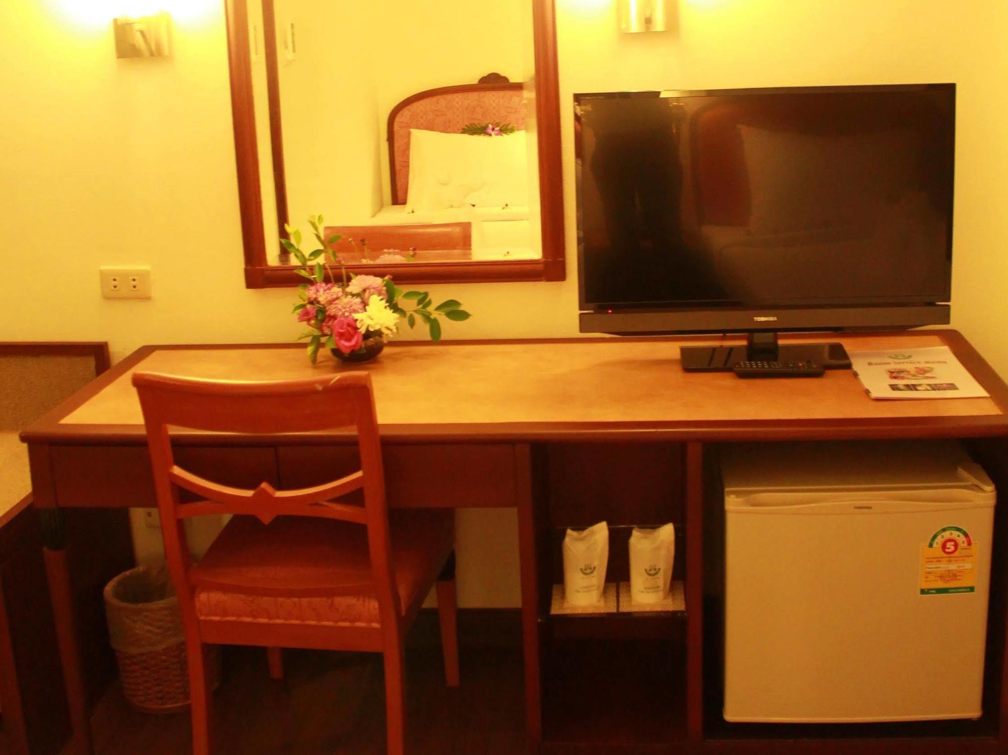 Mayflower Grande Hotel Phitszanulok Kültér fotó